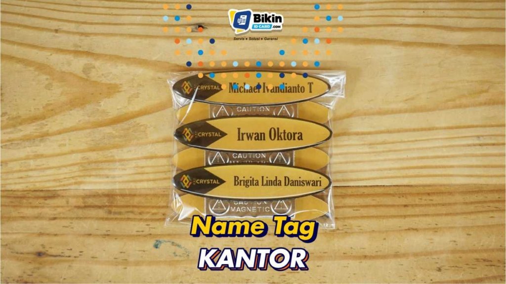 name tag kantor